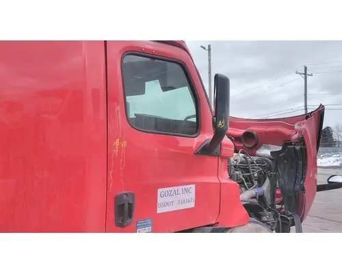 FREIGHTLINER CASCADIA 126 DOOR ASSEMBLY, FRONT