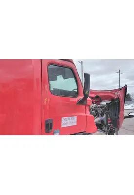 FREIGHTLINER CASCADIA 126 DOOR ASSEMBLY, FRONT