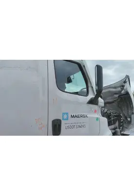 FREIGHTLINER CASCADIA 126 DOOR ASSEMBLY, FRONT