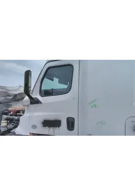 FREIGHTLINER CASCADIA 126 DOOR ASSEMBLY, FRONT