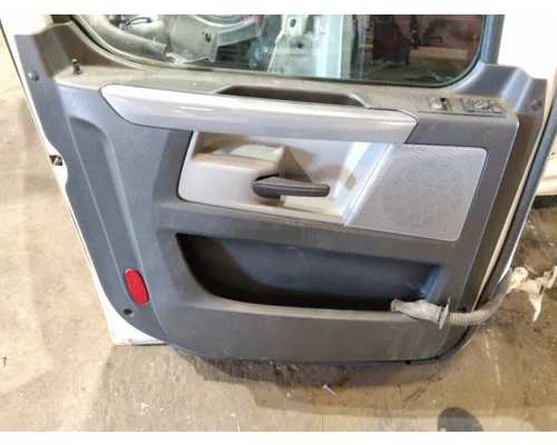 FREIGHTLINER CASCADIA 126 DOOR ASSEMBLY, FRONT