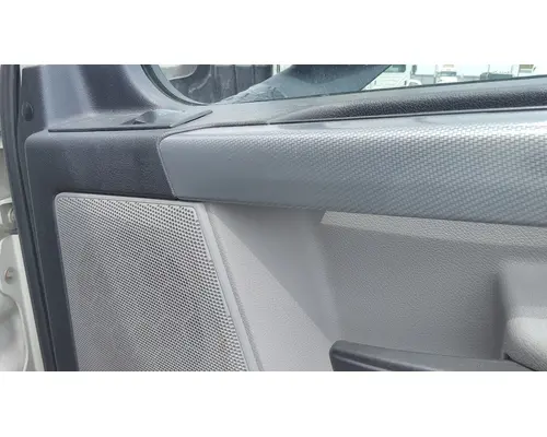 FREIGHTLINER CASCADIA 126 DOOR ASSEMBLY, FRONT