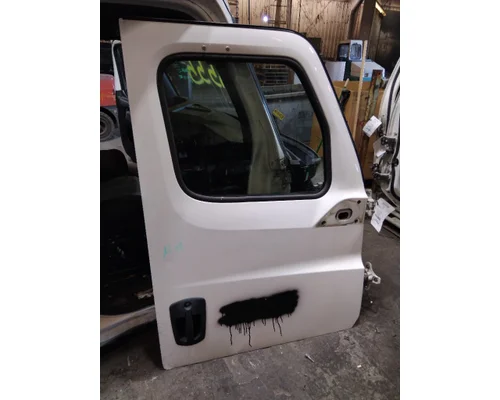 FREIGHTLINER CASCADIA 126 DOOR ASSEMBLY, FRONT