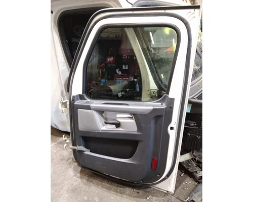 FREIGHTLINER CASCADIA 126 DOOR ASSEMBLY, FRONT