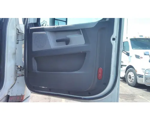 FREIGHTLINER CASCADIA 126 DOOR ASSEMBLY, FRONT