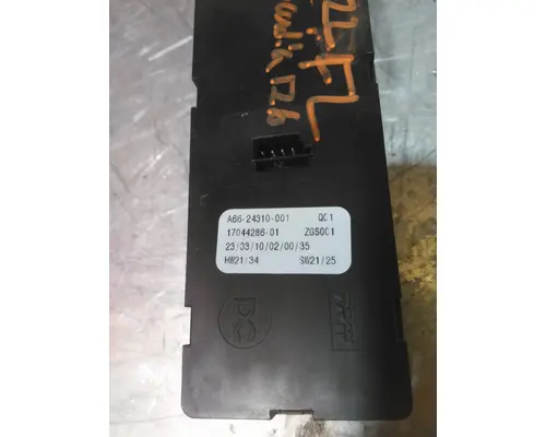 FREIGHTLINER CASCADIA 126 DOOR ELECTRICAL SWITCH