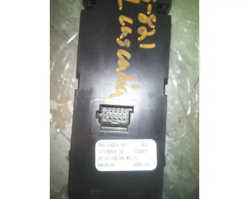 FREIGHTLINER CASCADIA 126 DOOR ELECTRICAL SWITCH