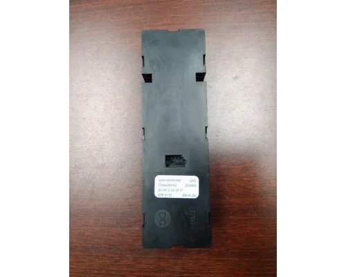 FREIGHTLINER CASCADIA 126 DOOR ELECTRICAL SWITCH