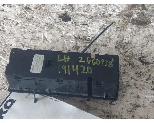 FREIGHTLINER CASCADIA 126 DOOR ELECTRICAL SWITCH