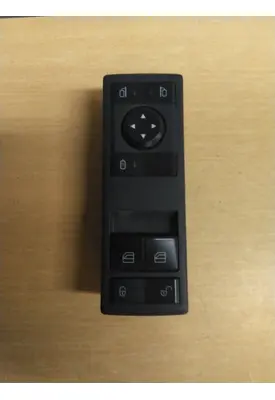 FREIGHTLINER CASCADIA 126 DOOR ELECTRICAL SWITCH