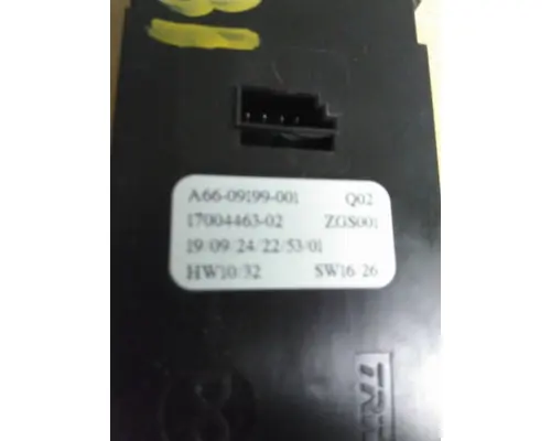 FREIGHTLINER CASCADIA 126 DOOR ELECTRICAL SWITCH