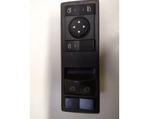 FREIGHTLINER CASCADIA 126 DOOR ELECTRICAL SWITCH