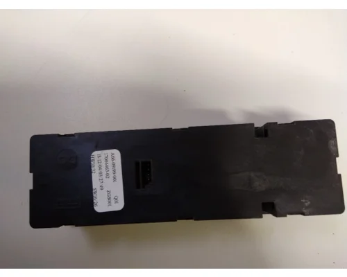 FREIGHTLINER CASCADIA 126 DOOR ELECTRICAL SWITCH
