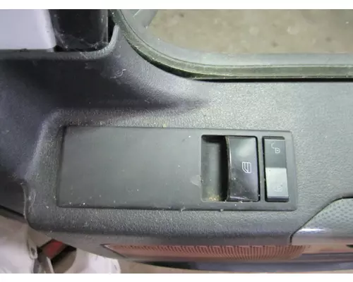 FREIGHTLINER CASCADIA 126 DOOR ELECTRICAL SWITCH