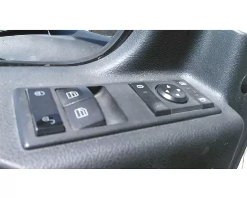 FREIGHTLINER CASCADIA 126 DOOR ELECTRICAL SWITCH