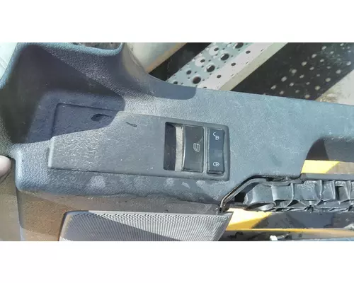 FREIGHTLINER CASCADIA 126 DOOR ELECTRICAL SWITCH