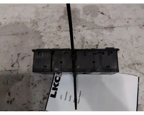 FREIGHTLINER CASCADIA 126 DOOR ELECTRICAL SWITCH