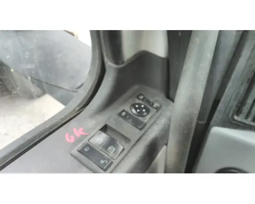 FREIGHTLINER CASCADIA 126 DOOR ELECTRICAL SWITCH