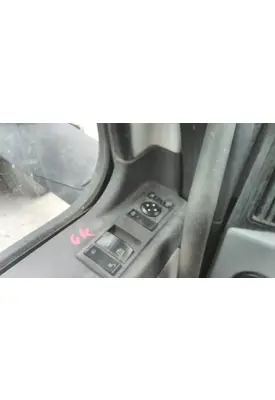FREIGHTLINER CASCADIA 126 DOOR ELECTRICAL SWITCH