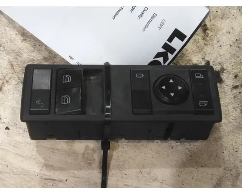 FREIGHTLINER CASCADIA 126 DOOR ELECTRICAL SWITCH