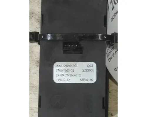 FREIGHTLINER CASCADIA 126 DOOR ELECTRICAL SWITCH
