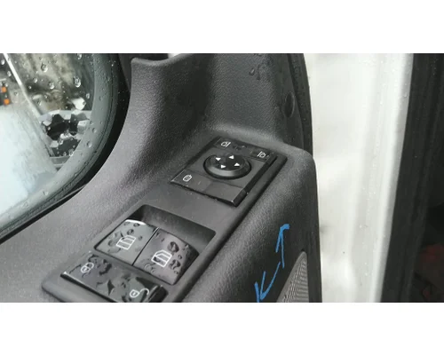 FREIGHTLINER CASCADIA 126 DOOR ELECTRICAL SWITCH