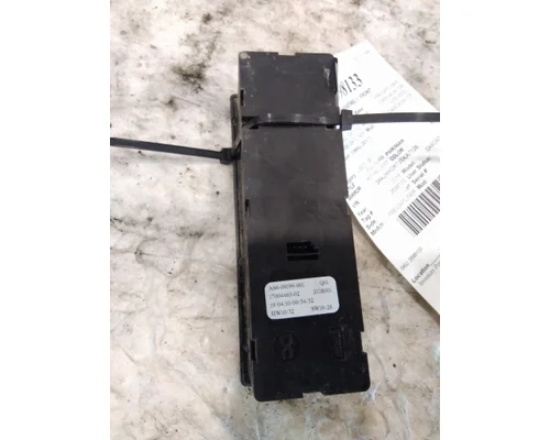 FREIGHTLINER CASCADIA 126 DOOR ELECTRICAL SWITCH
