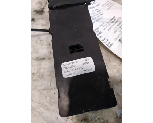 FREIGHTLINER CASCADIA 126 DOOR ELECTRICAL SWITCH