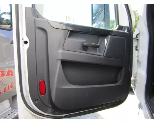 FREIGHTLINER CASCADIA 126 DOOR INTERIOR PANEL