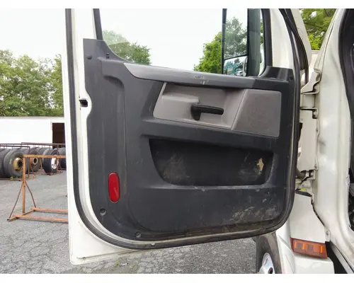 FREIGHTLINER CASCADIA 126 DOOR INTERIOR PANEL