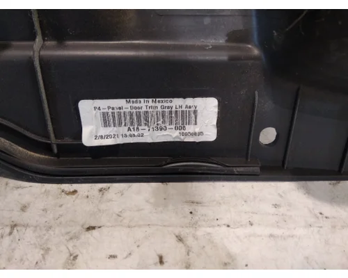 FREIGHTLINER CASCADIA 126 DOOR INTERIOR PANEL