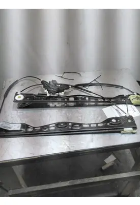 FREIGHTLINER CASCADIA 126 DOOR WINDOW REGULATOR