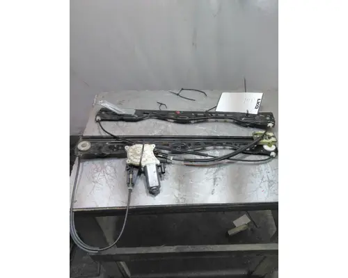 FREIGHTLINER CASCADIA 126 DOOR WINDOW REGULATOR