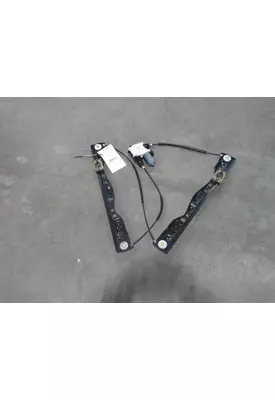 FREIGHTLINER CASCADIA 126 DOOR WINDOW REGULATOR