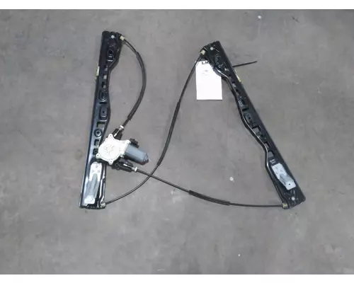 FREIGHTLINER CASCADIA 126 DOOR WINDOW REGULATOR