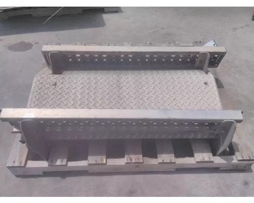 FREIGHTLINER CASCADIA 126 DPF COVER