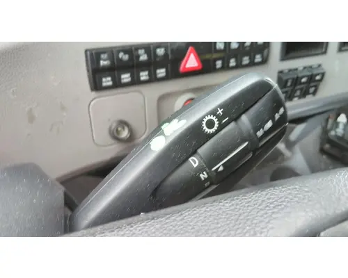 FREIGHTLINER CASCADIA 126 ENGINE BRAKE SWITCH