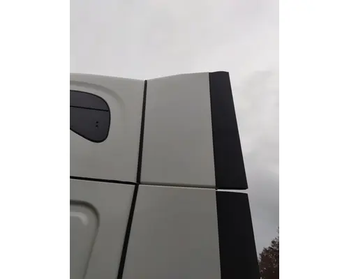 FREIGHTLINER CASCADIA 126 FAIRING, SLEEPER