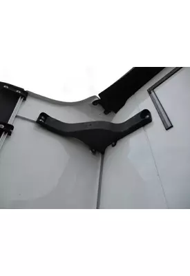 FREIGHTLINER CASCADIA 126 FAIRING BRACKET/MOUNT