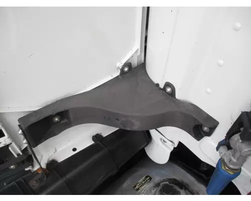 FREIGHTLINER CASCADIA 126 FAIRING BRACKETMOUNT