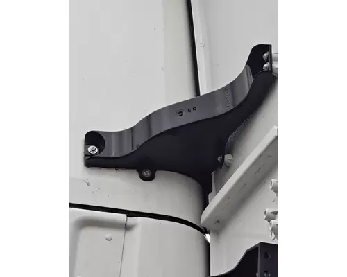 FREIGHTLINER CASCADIA 126 FAIRING BRACKETMOUNT