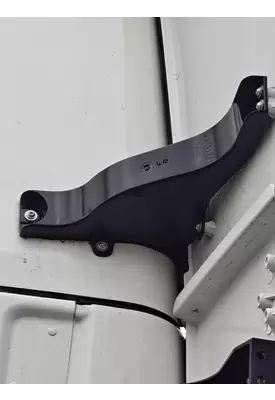 FREIGHTLINER CASCADIA 126 FAIRING BRACKET/MOUNT