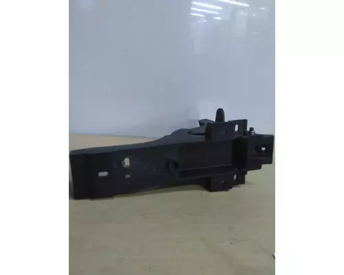 FREIGHTLINER CASCADIA 126 FAIRING BRACKETMOUNT