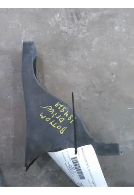 FREIGHTLINER CASCADIA 126 FAIRING BRACKET/MOUNT