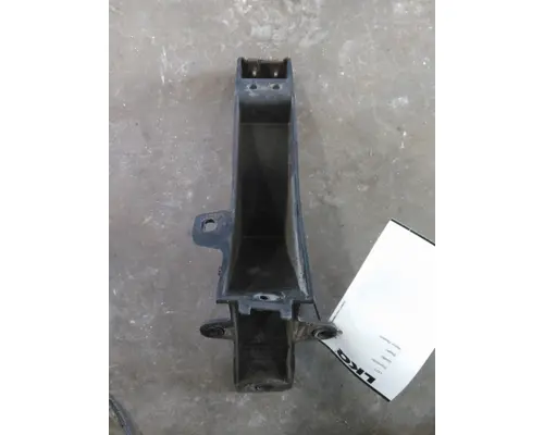 FREIGHTLINER CASCADIA 126 FAIRING BRACKETMOUNT
