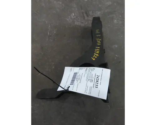 FREIGHTLINER CASCADIA 126 FAIRING BRACKETMOUNT