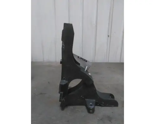 FREIGHTLINER CASCADIA 126 FAIRING BRACKETMOUNT