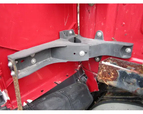 FREIGHTLINER CASCADIA 126 FAIRING BRACKETMOUNT