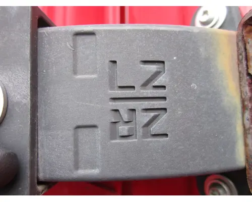 FREIGHTLINER CASCADIA 126 FAIRING BRACKETMOUNT