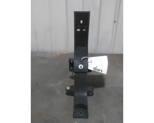FREIGHTLINER CASCADIA 126 FAIRING BRACKETMOUNT